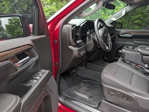 Used 2024 Chevrolet Silverado 1500 RST w/ Dark Appearance Package AWD/4WD image 26