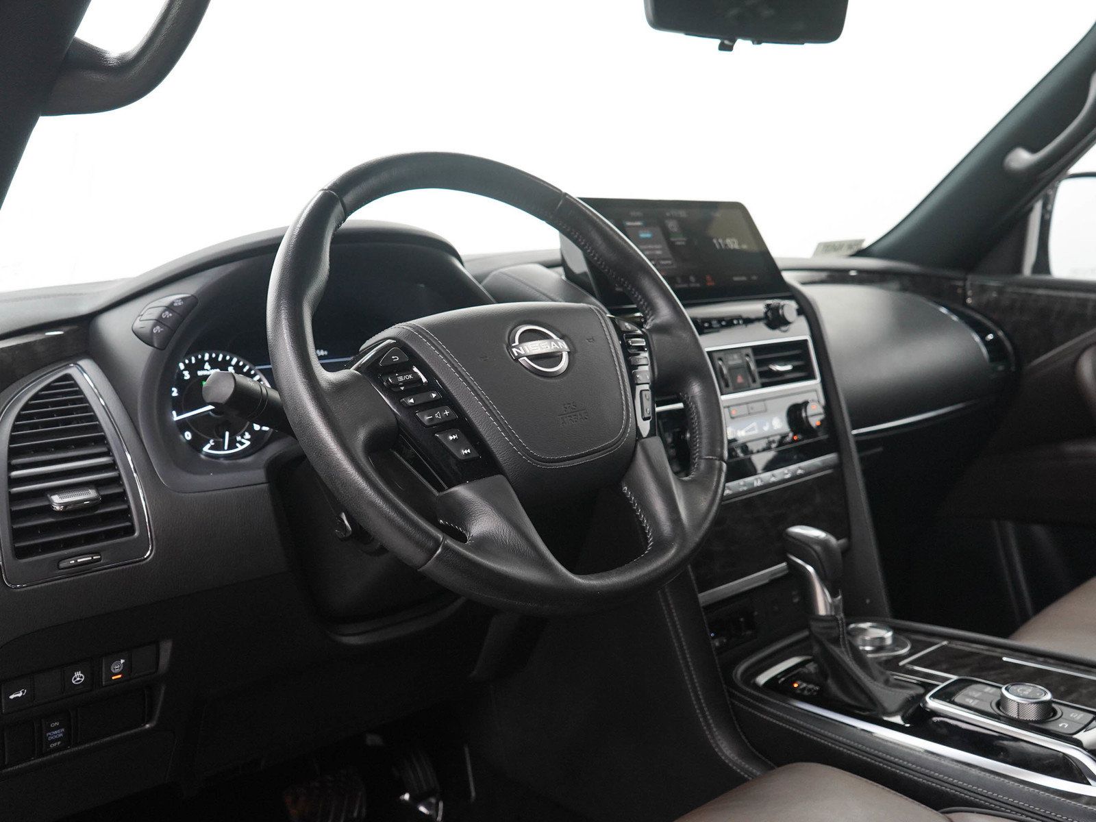 Used 2022 Nissan Armada Platinum w/ Captain's Chairs Package AWD/4WD image 29