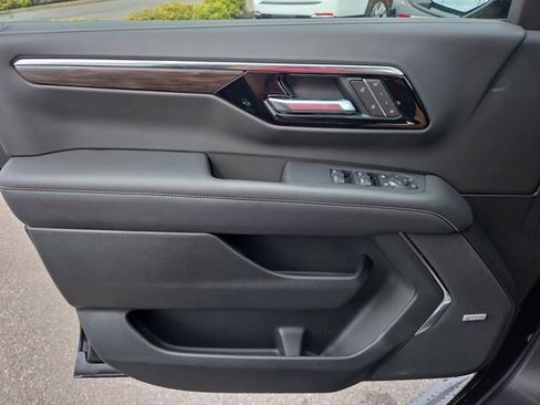 New 2026 Chevrolet Suburban Premier w/ Sun And Tow Package image 18