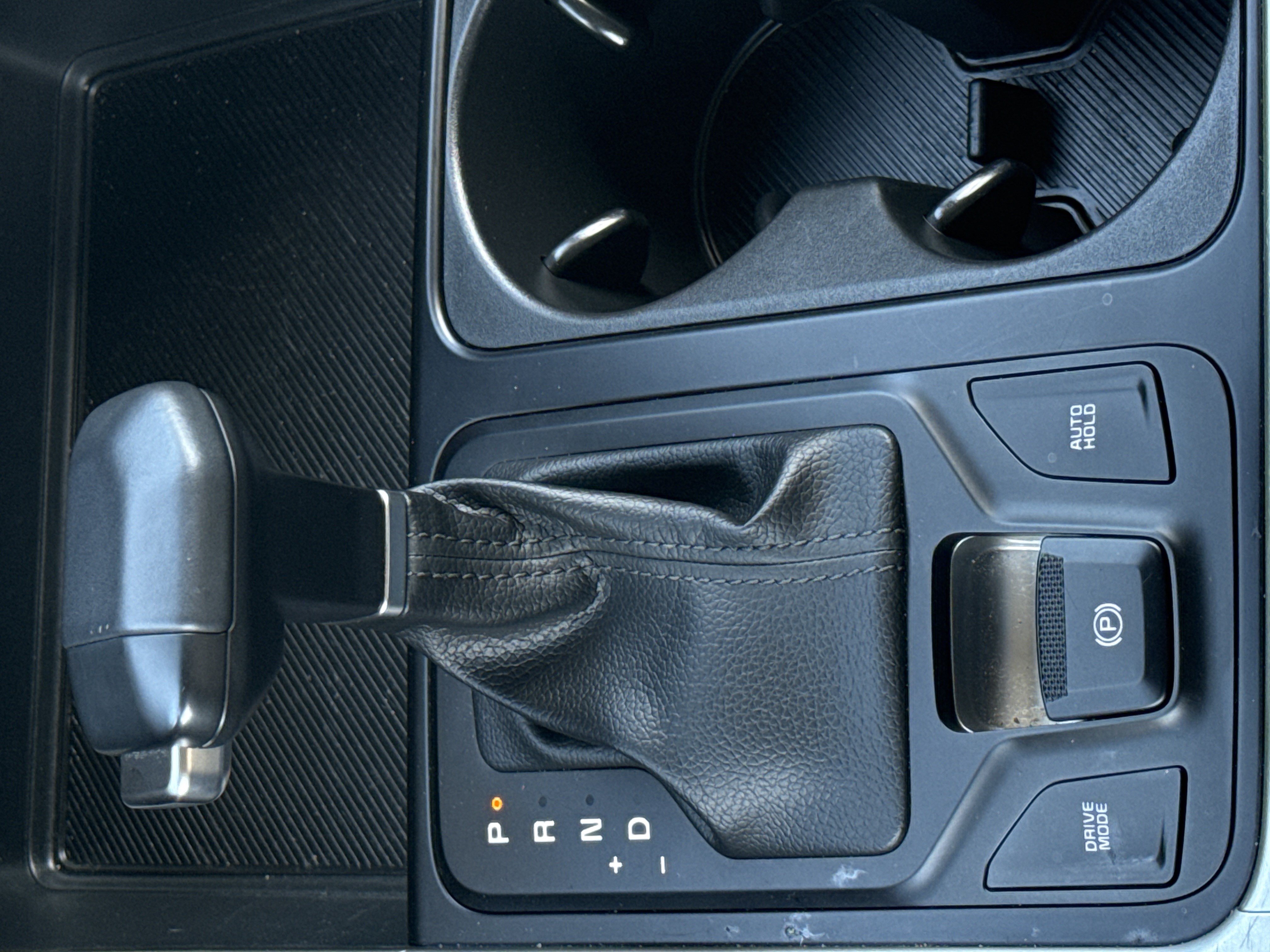 Used 2026 Kia Carnival FWD image 26