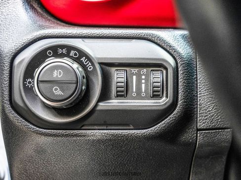 Used 2022 Jeep Gladiator Rubicon w/ LED Lighting Group AWD/4WD image 47