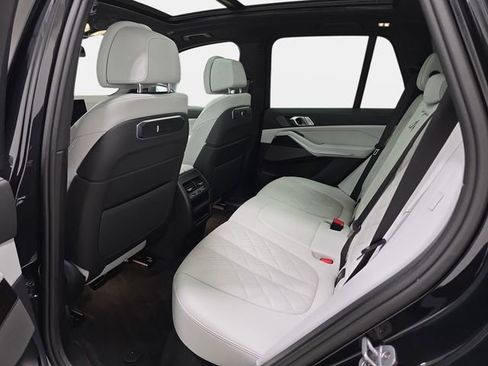 Certified 2026 BMW X5 xDrive40i AWD/4WD image 10