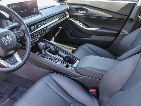 Used 2025 Honda Accord Touring image 18