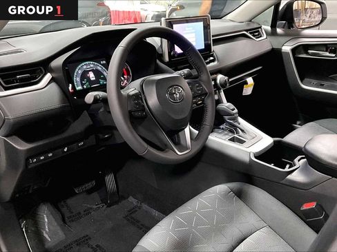 Certified 2025 Toyota RAV4 XLE image 17
