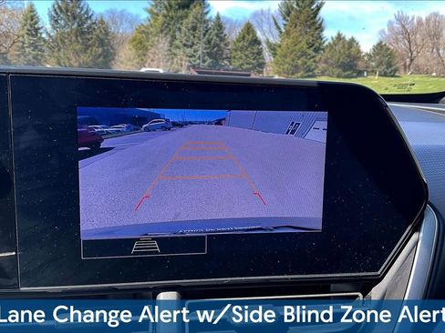 Used 2024 Chevrolet Trax RS w/ Driver Confidence Package image 14