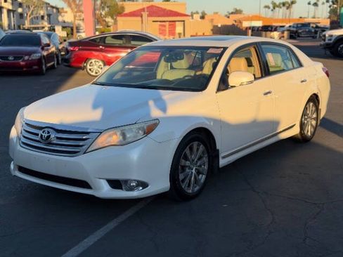 Used 2012 Toyota Avalon Limited FWD image 7