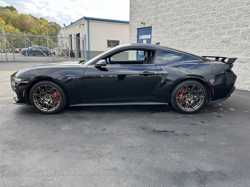 Certified 2024 Ford Mustang GT Premium w/ GT Performance Package image 5