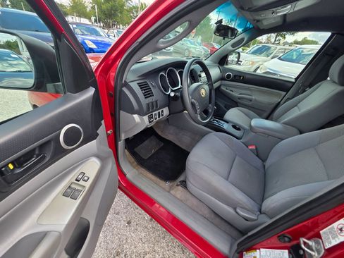 Used 2010 Toyota Tacoma 2WD Access Cab image 12