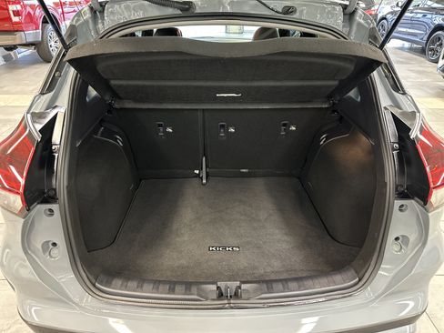Used 2024 Nissan Kicks SR w/ SR Premium Package image 6