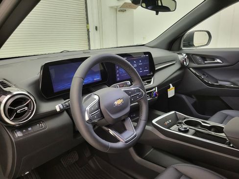 New 2026 Chevrolet Equinox LT w/ Convenience Package II image 28