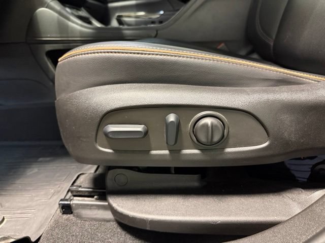 Certified 2022 GMC Acadia AT4 w/ Technology Package AWD/4WD image 16