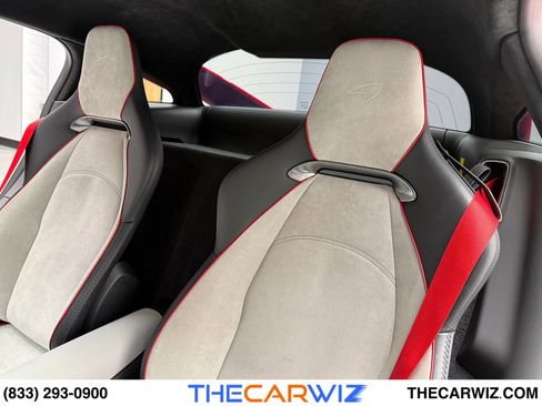 Used 2024 McLaren Artura Coupe 2D image 44