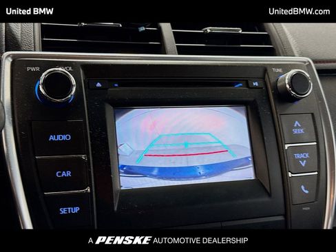 Used 2016 Toyota Camry SE image 9