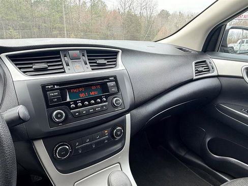 Used 2015 Nissan Sentra S image 26