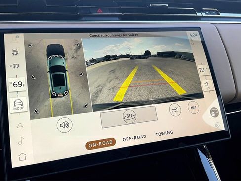 Used 2025 Land Rover Range Rover Sport SE image 23