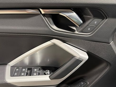 Used 2023 Audi Q3 2.0T Premium w/ Convenience Package image 10