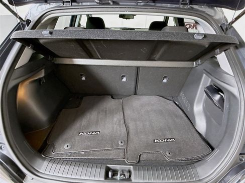 Certified 2022 Hyundai Kona SEL w/ Convenience Package image 29