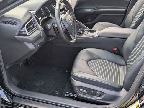 Used 2023 Toyota Camry SE image 8