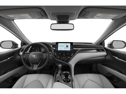Used 2024 Toyota Camry XSE FWD image 8