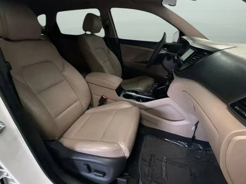 Used 2016 Hyundai Tucson Limited w/ Option Group 03 FWD image 20
