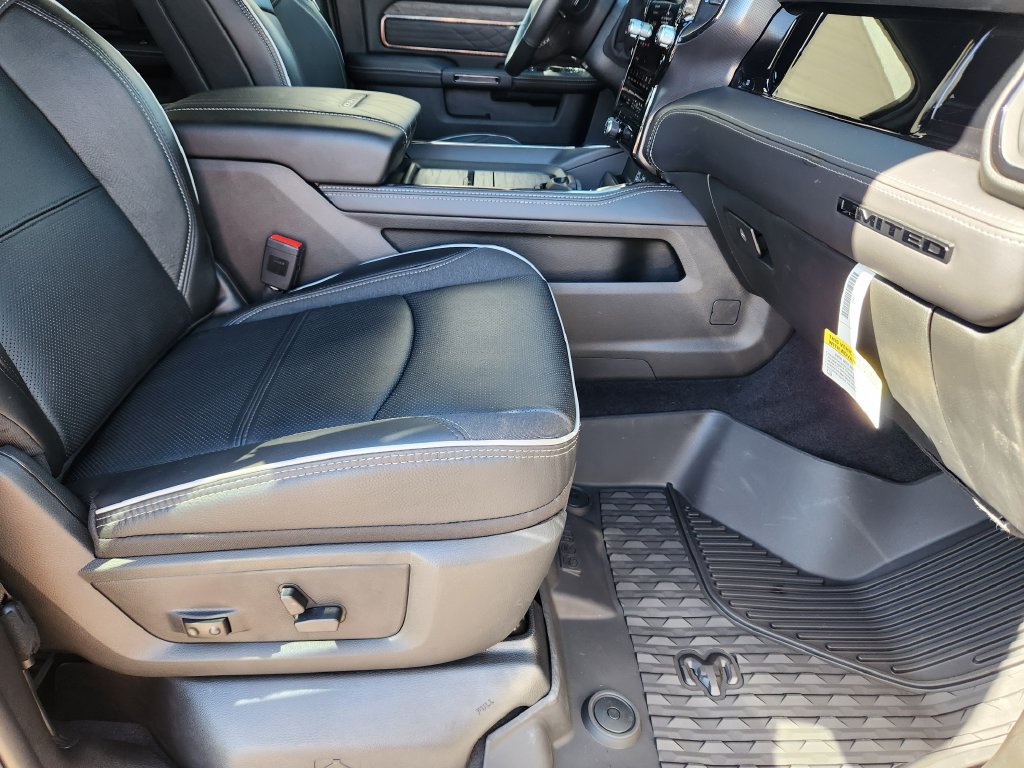 New 2026 RAM 2500 Limited AWD/4WD image 15