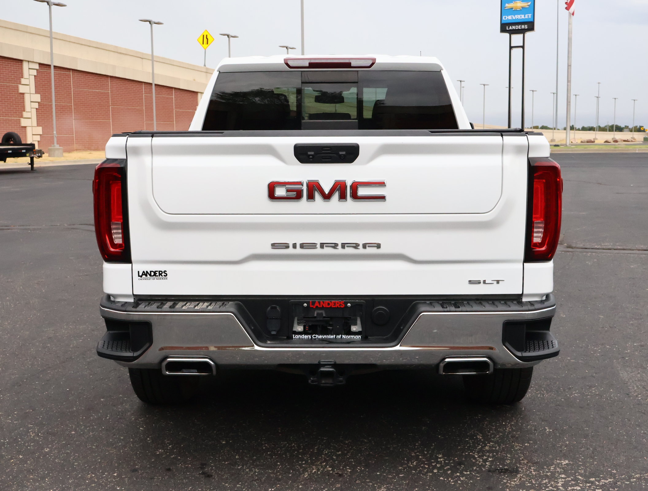 Used 2023 GMC Sierra 1500 SLT w/ SLT Premium Package AWD/4WD image 35