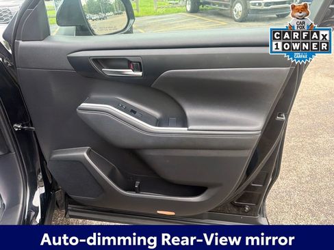 Used 2023 Toyota Highlander XLE AWD/4WD image 25