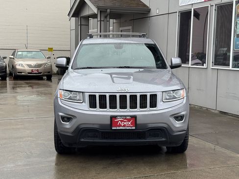 Used 2014 Jeep Grand Cherokee Laredo w/ Quick Order Package 23E AWD/4WD image 2