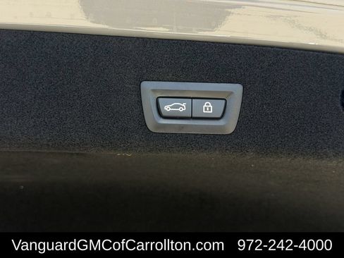 Used 2022 BMW 750i xDrive AWD/4WD image 37