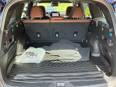 Certified 2026 Subaru Outback Touring AWD/4WD image 15