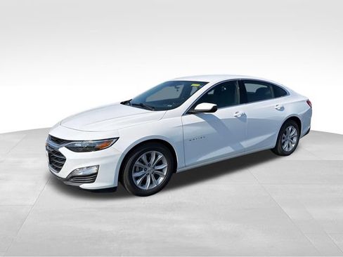 Used 2025 Chevrolet Malibu LT FWD image 1