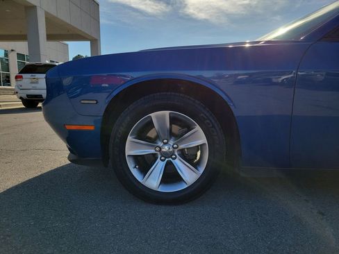 Used 2020 Dodge Challenger SXT image 9