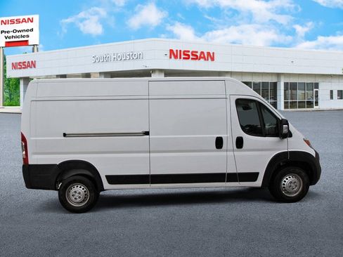 Used 2026 RAM ProMaster 2500 w/ Convenience Group FWD image 5