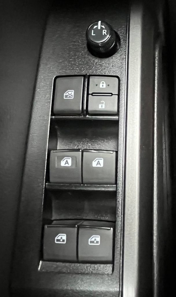 Used 2023 Toyota Tacoma TRD Sport AWD/4WD image 6