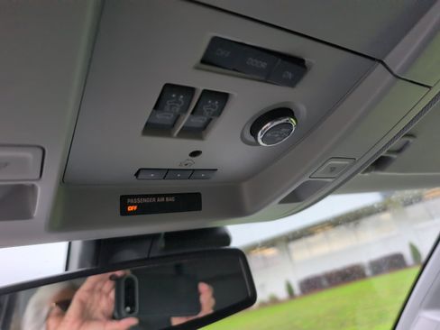 Used 2020 Chevrolet Tahoe LT RWD image 36