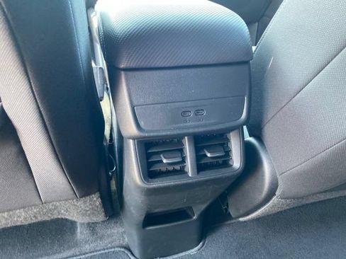 Used 2026 Chevrolet Equinox LT AWD/4WD image 29