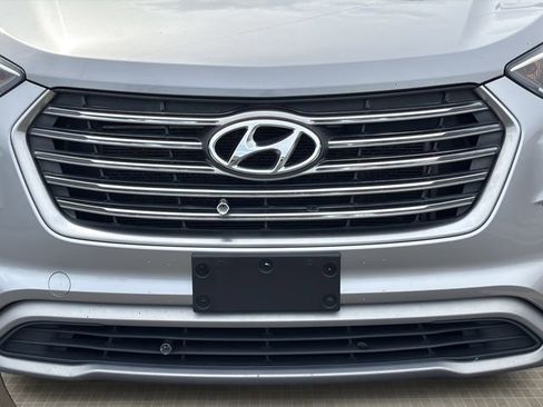 Used 2018 Hyundai Santa Fe SE image 26
