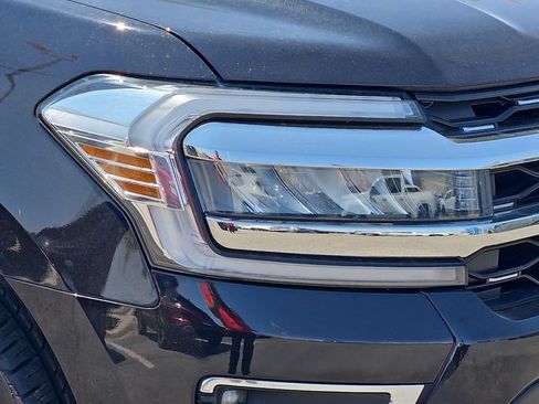 Used 2024 Ford Expedition Limited AWD/4WD image 8