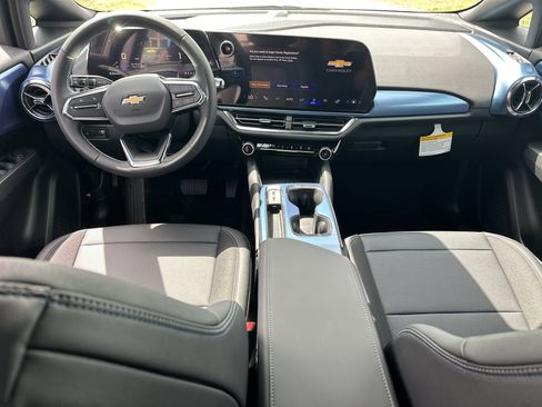 New 2026 Chevrolet Equinox EV LT AWD/4WD image 13