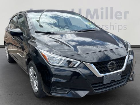 Certified 2020 Nissan Versa S FWD image 2