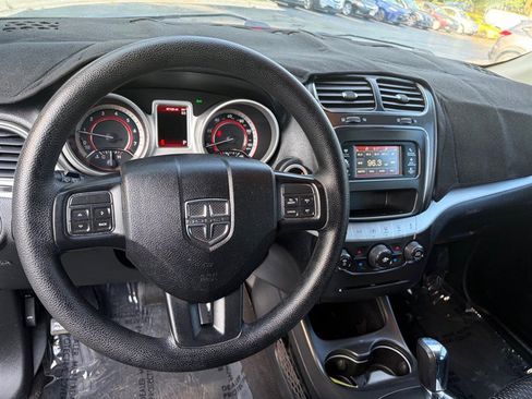 Used 2018 Dodge Journey SE FWD image 26