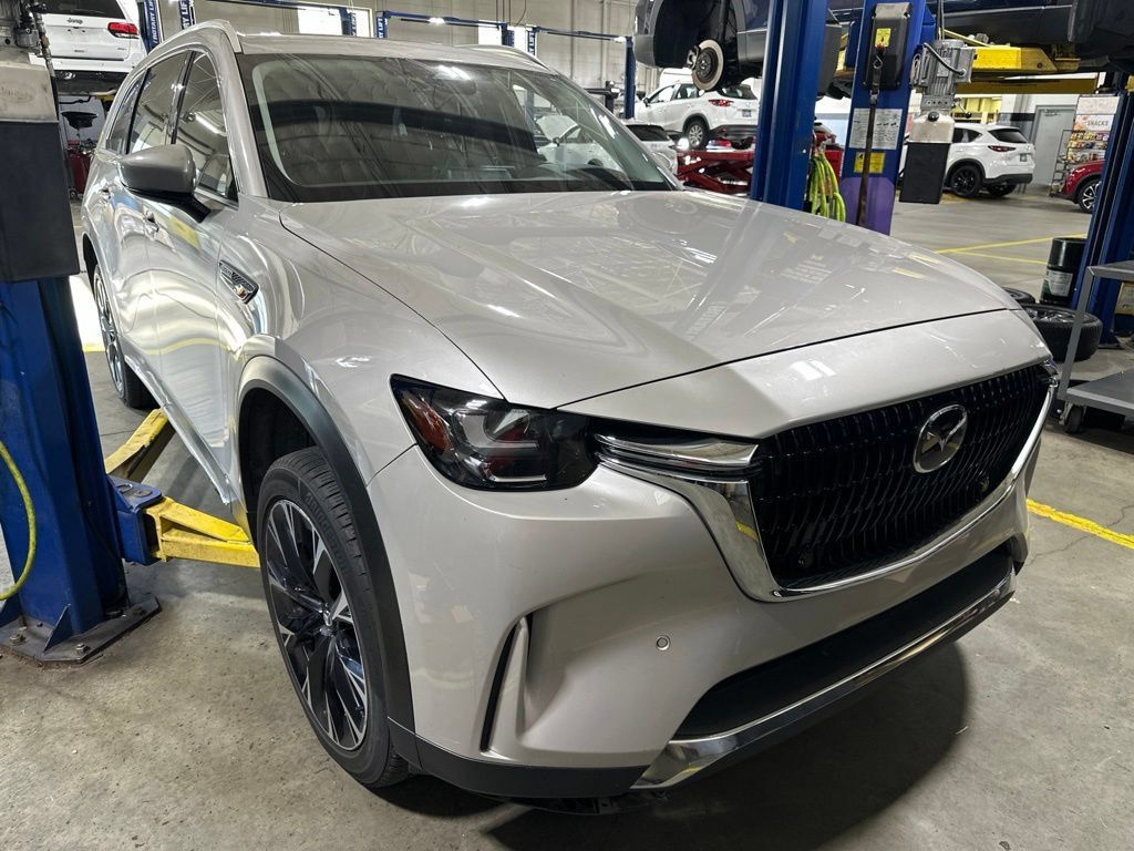 Used 2024 MAZDA CX-90 Plug-In Hybrid w/ Premium Pkg AWD/4WD image 2