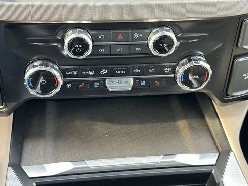 New 2026 Ford F350 Platinum w/ Platinum Plus Package image 17