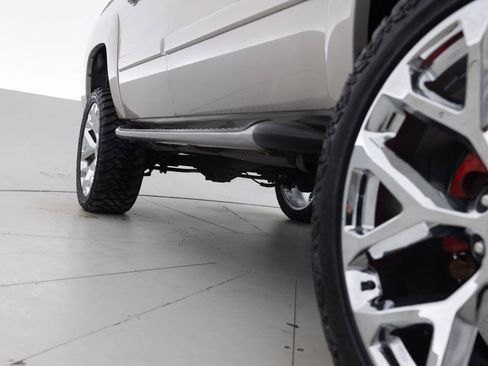 Used 2007 Chevrolet Avalanche LT w/ LT Preferred Equipment Group AWD/4WD image 25