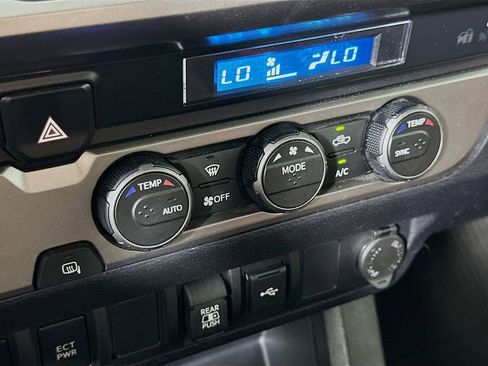 Used 2022 Toyota Tacoma SR5 w/ Technology Package image 26