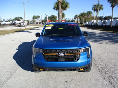 Certified 2025 Ford Maverick Tremor image 2