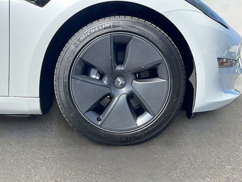 Used 2023 Tesla Model 3 Standard Range image 28
