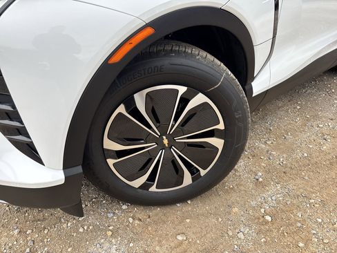 New 2026 Chevrolet Blazer EV LT image 13