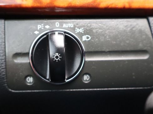 Used 2005 Mercedes-Benz E 500 4MATIC image 30