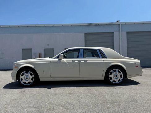 Used 2011 Rolls-Royce Phantom Sedan RWD image 6